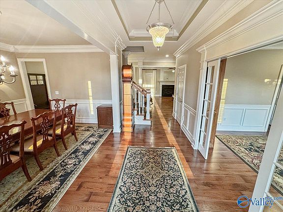 5th image of 978 Hampton Ridge Cir NW