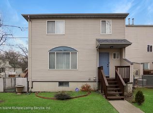 20 Sandy Ln, Staten Island, NY 10307