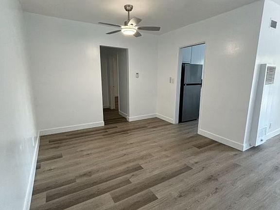 3rd image of 1737 N Orange Dr APT 24
