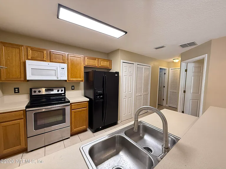 6105 Maggies Cir #113 — Photo 4