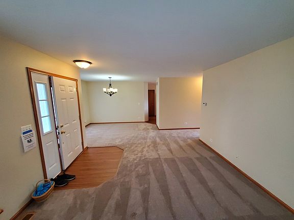 2nd image of 1872 W River Oaks Dr
