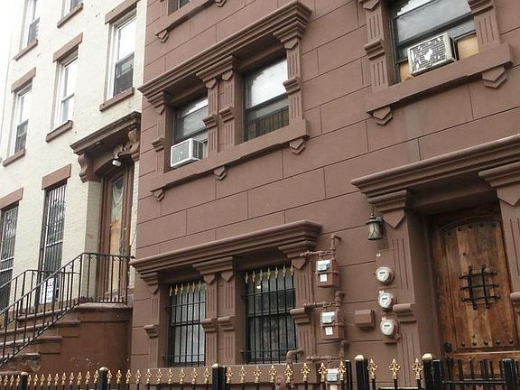 3rd image of 182 Herkimer St