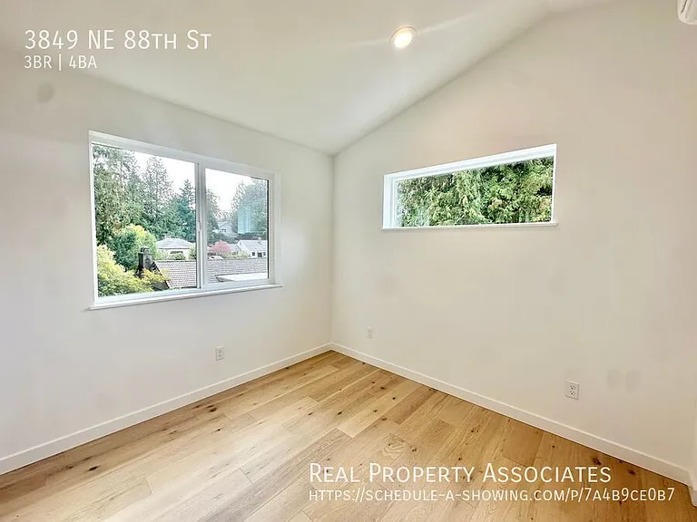3849 NE 88th St — Photo 35