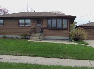 3038 41st St, Highland, IN 46322