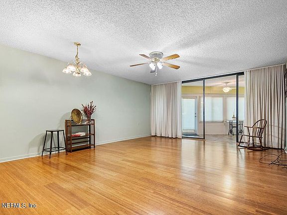 4th image of 1071 EDGEWOOD Avenue #104
