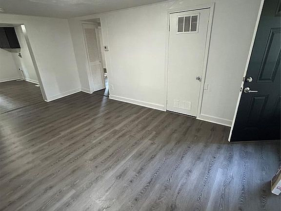 2nd image of 875 Mildred Ave