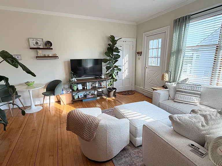 54 Lothrop St #6 — Photo 2