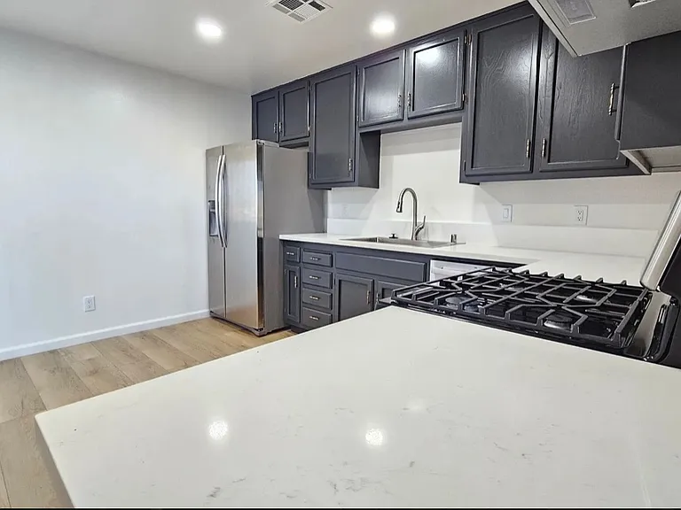 933 Perdew Ave #C — Photo 2