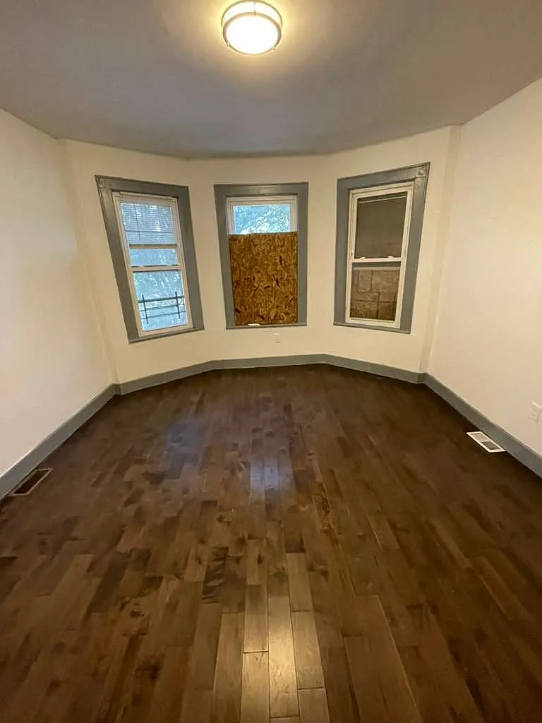 4 bed, 1.5 bath, $1,950 — Photo 4
