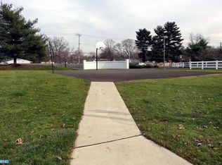 197 Devon Way, Levittown, PA 19057