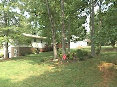 2nd image of 2938 Waterford Rd