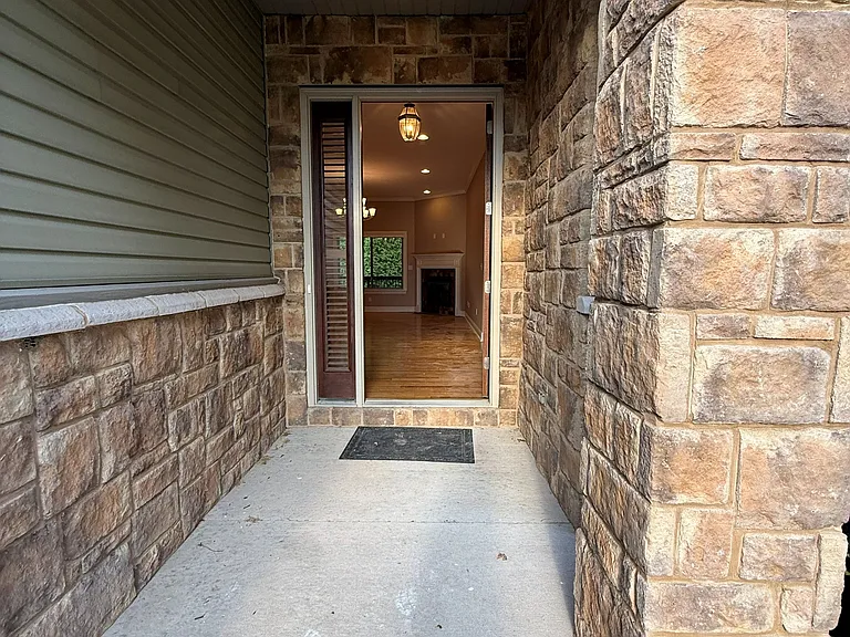6802 Stanwood Dr — Photo 5