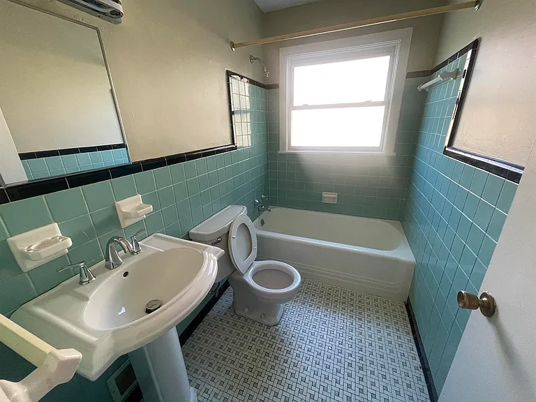 1170 Castlevale Dr #2 — Photo 13
