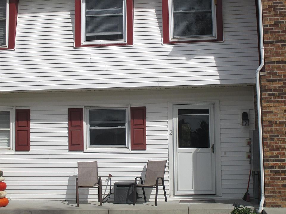 1st image of 1145 Fairway Dr APT 2