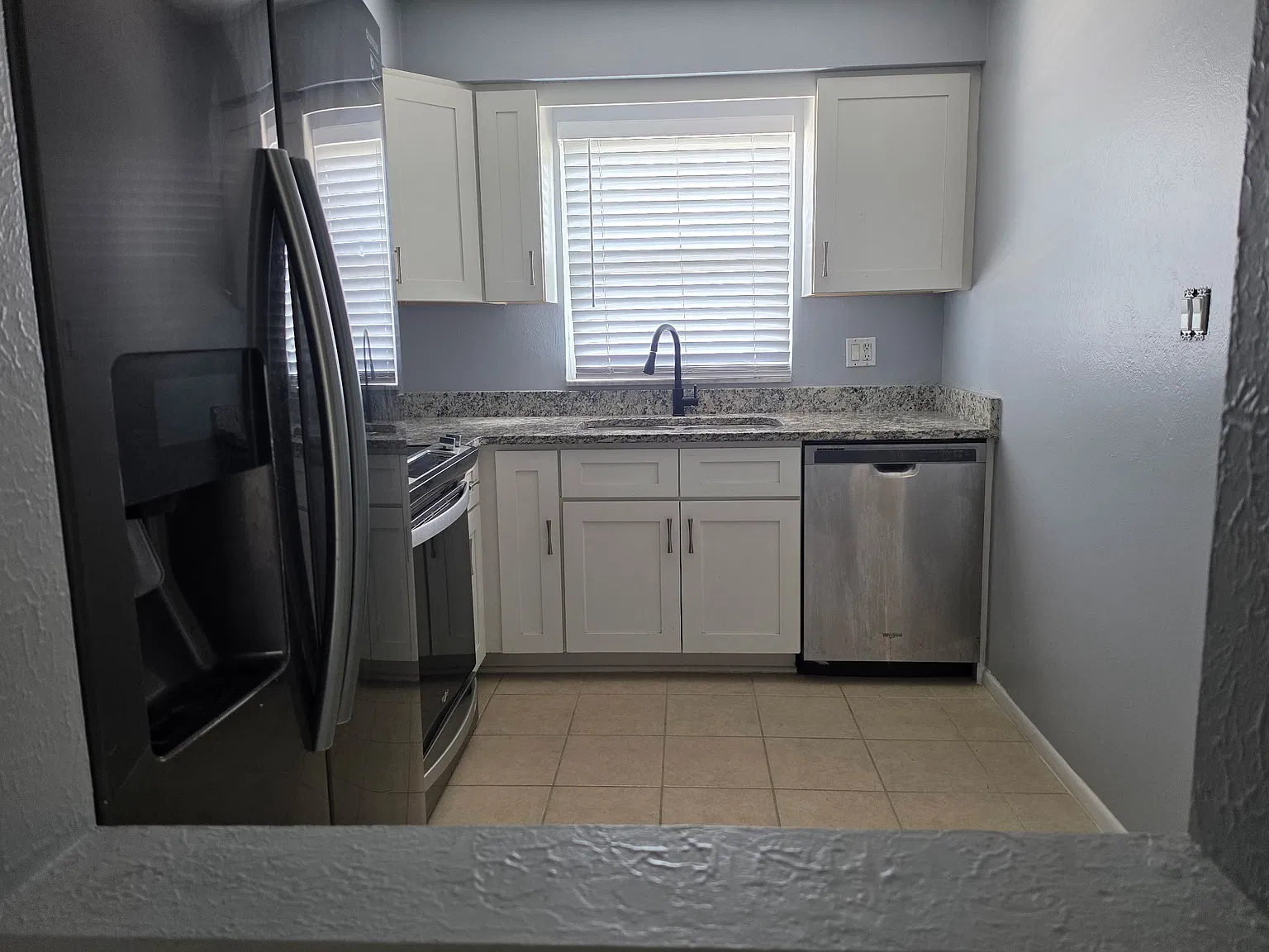 1 bed, 1.5 bath, 929 sqft, $1,550 — Photo 4