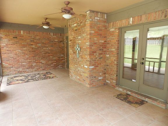 3rd image of 2543 Horsham Dr