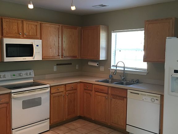 Kitchen- now neutral color