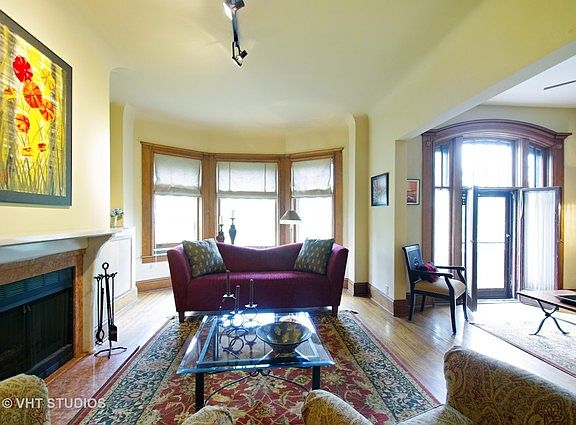 3rd image of 4431 N Paulina St APT 2S