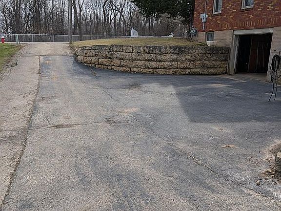 5th image of 2221 Carter Rd