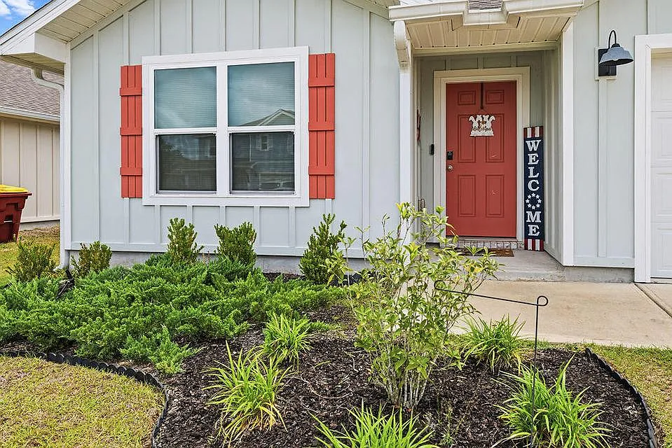 4 bed, 1787 sqft, $2,400 — Photo 4