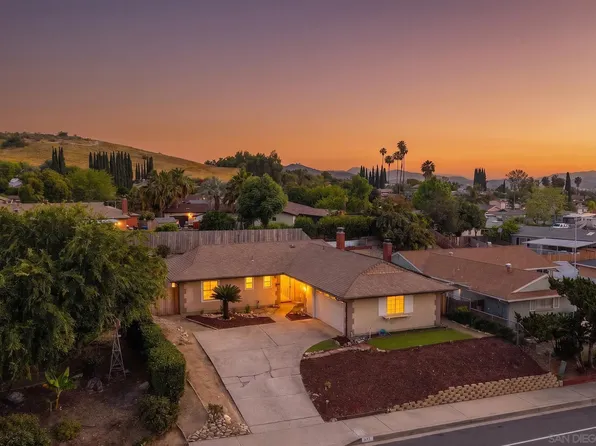9767 Halberns Blvd, Santee, CA 92071