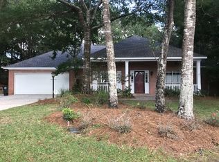 592 Bon Secour St, Fairhope, AL 36532