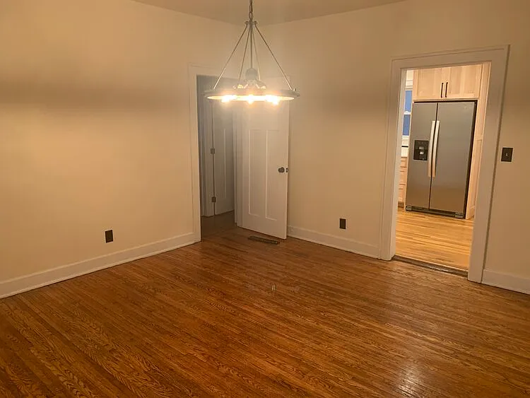 402 E Smith Ave — Photo 7