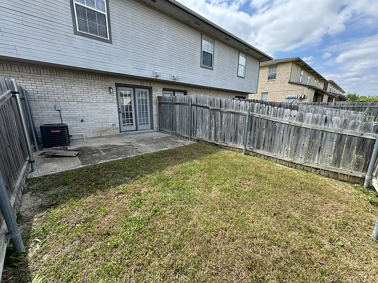 1607 Dugger Circle — Photo 21