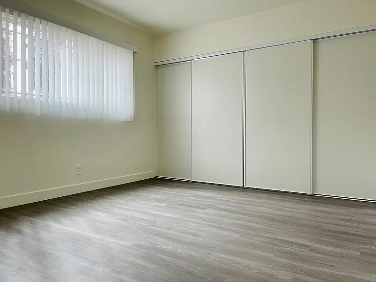 405 N Marengo Ave #5 — Photo 54