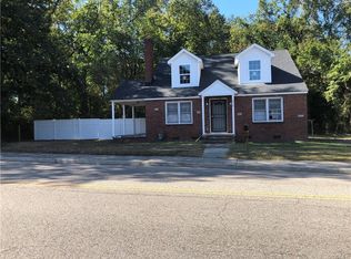 1310 Arlington Rd, Hopewell, VA 23860