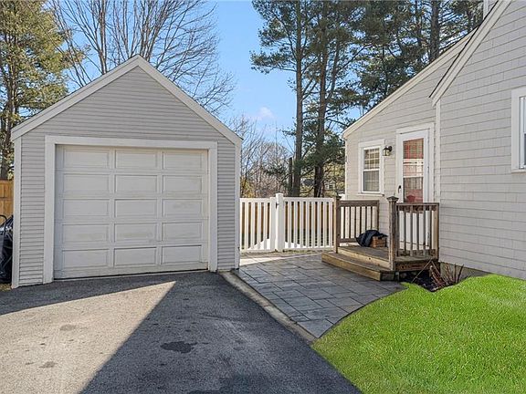 3rd image of 58 Meredith Dr