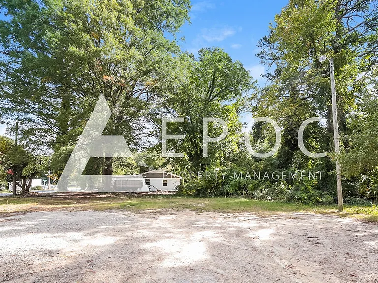 1010 Gordon St — Photo 15