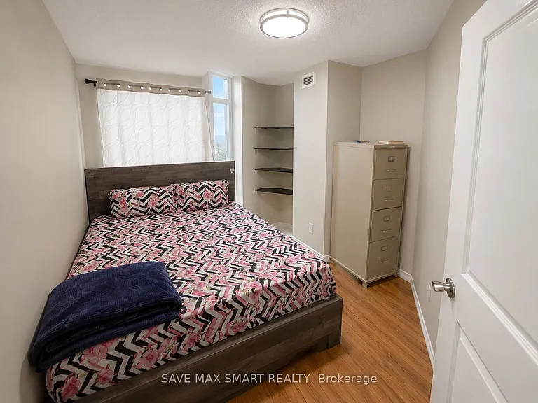 9 George St N #2314 — Photo 12