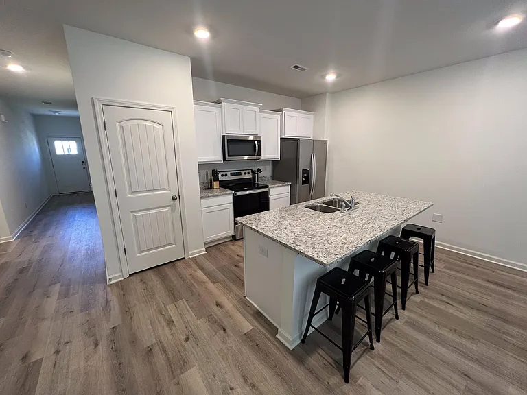 5691 Post Oak Trl — Photo 18
