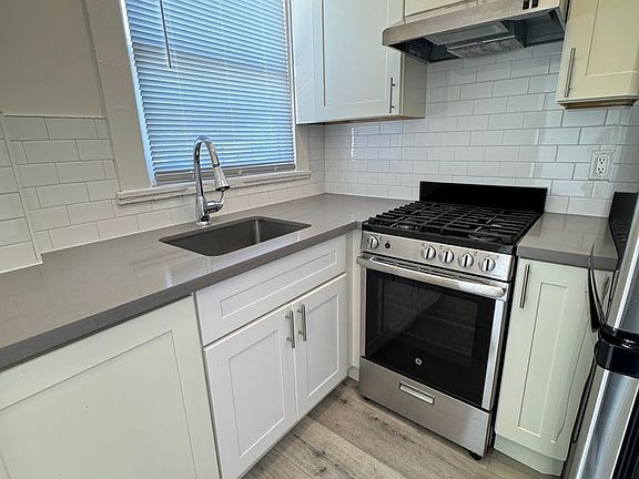 4th image of 935 Ofarrell St APT 43