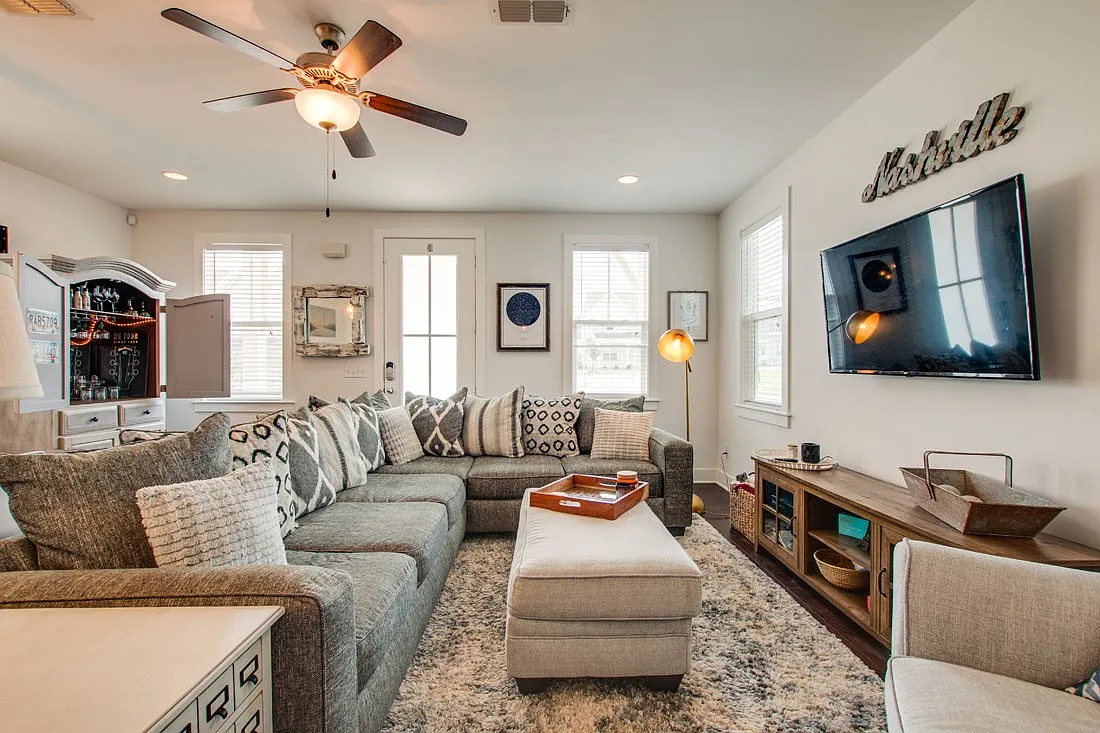 2 bed, 2.5 bath, 1538 sqft, $2,400 — Photo 3