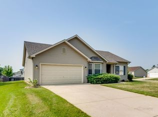 6111 Bluegrass Trl, McHenry, IL