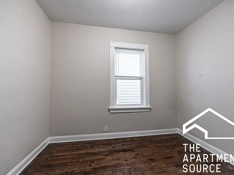 4842 N Seeley Ave — Photo 5