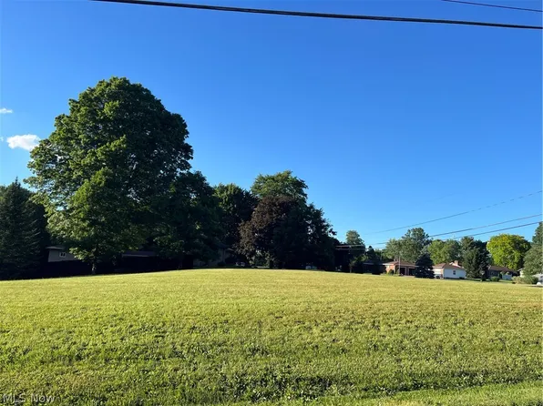 Ritzmanor Dr, Uniontown, OH 44685