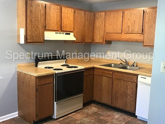 2nd image of 382 Britton Ave APT 4