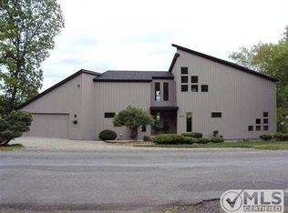 219 Sleepy Hollow Rd, Athens, NY 12015