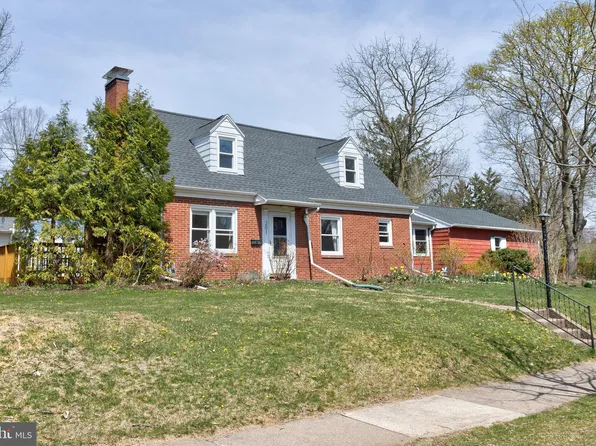 201 Nimitz Ave, State College, PA 16801