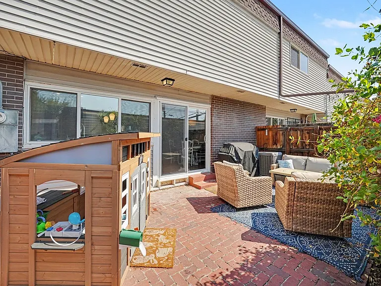 654 S Youngfield Ct — Photo 15