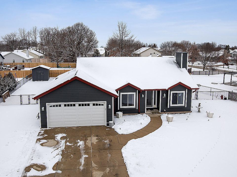 1st image of 622 E Bridlewood Ln