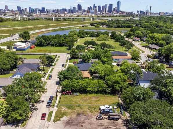 1526 Homeland St, Dallas, TX 75212