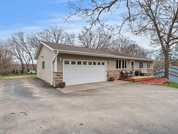 4th image of 26641 Woodcrest Dr