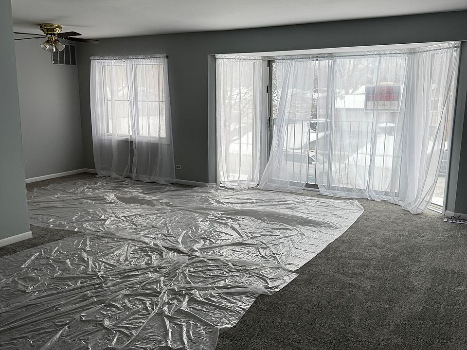 1st image of 2650 Mitchell Dr APT 6