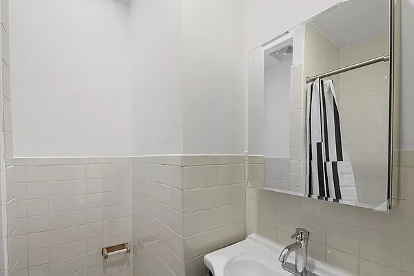 Rented by REAL New York | media 16