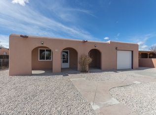 1224 Calle La Mirada, Santa Fe, NM 87507
