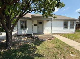 503 S Cowan St, Decatur, TX 76234